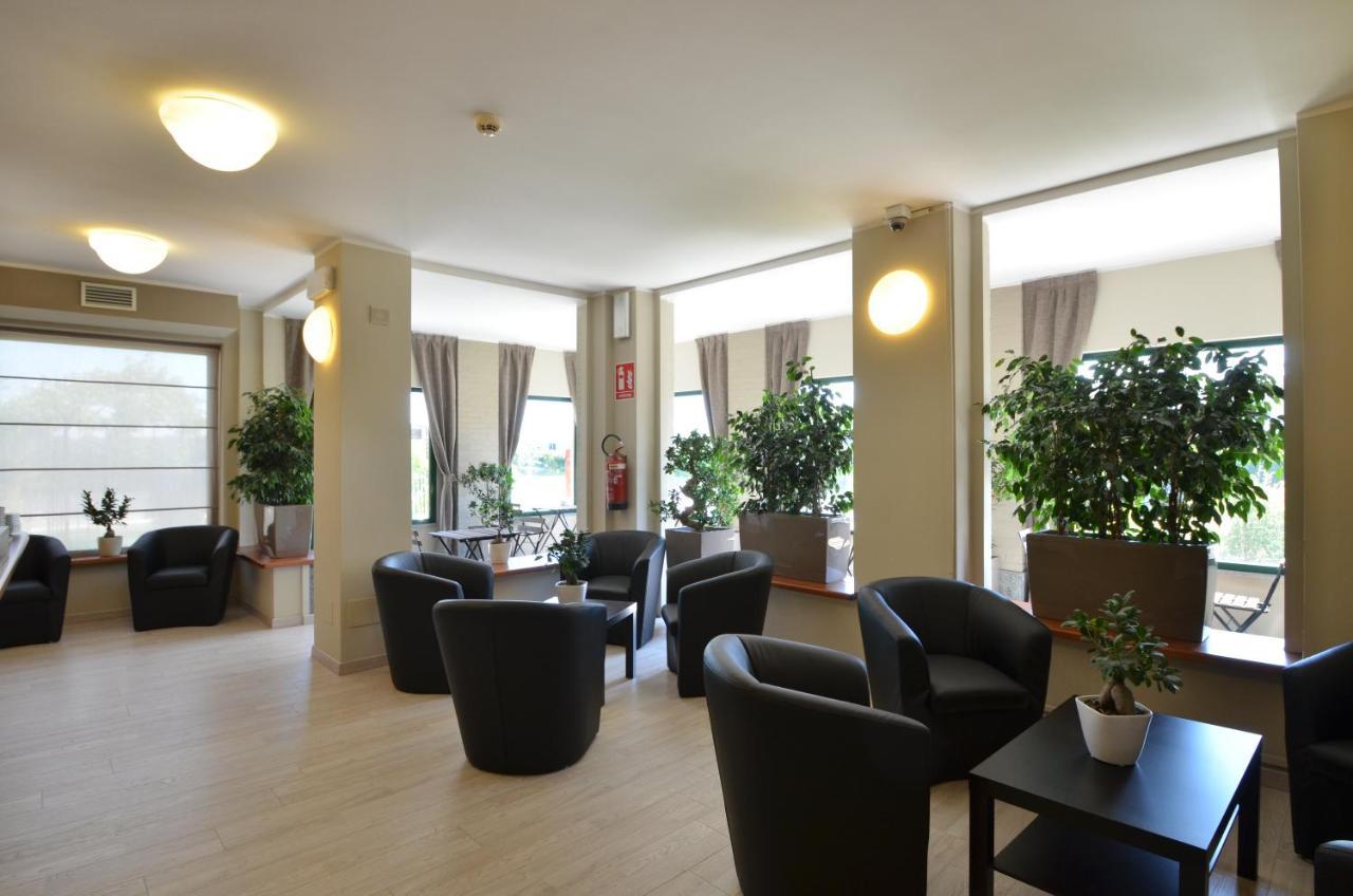 Green Class Hotel 坎迪奥洛 外观 照片